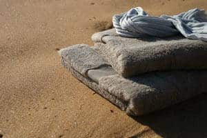 Towels on beach copyright www.T5T.com Towels on beach copyright www.T5T.com